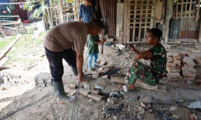 Kodim 1409/Gowa terus menggenjot renovasi RTLH milik Ismail di Desa Kalebarembeng, Bontonompo, Gowa. Progres pengerjaan rumah mencapai 19 persen melalui gotong royong TNI dan masyarakat.