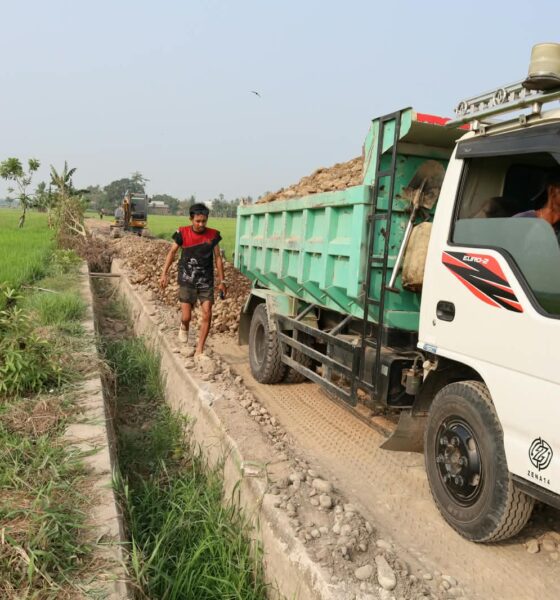 Pembangunan jalan tani TMMD ke-130 Kodim 1409/Gowa di Desa Kalebarembeng, Gowa, mencapai 34 persen per 21 Oktober 2026. Infrastruktur ini diharapkan memperlancar distribusi hasil panen dan meningkatkan kesejahteraan petani.