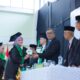 Wakil Bupati Barru Abustan A. Bintang menghadiri wisuda STAI Al-Gazali Barru 2026. Sebanyak 84 sarjana resmi lulus dan siap mengabdi kepada masyarakat.