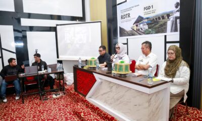 Bupati Andi Ina Kartika Sari menghadiri FGD I penyusunan RDTR kawasan perkotaan Barru dan Tanete Rilau untuk mendorong pembangunan tertib dan berkelanjutan.