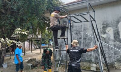 Satgas TMMD ke-130 Kodim 1409/Gowa membangun menara tandon air di Dusun Bontomanai, Desa Kalebarembeng, untuk membantu memenuhi kebutuhan air bersih warga.