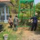Satgas TMMD ke-130 Kodim 1409/Gowa bersama warga membangun menara tandon air di Desa Barembeng, Bontonompo, untuk mendukung pemenuhan kebutuhan air bersih masyarakat.