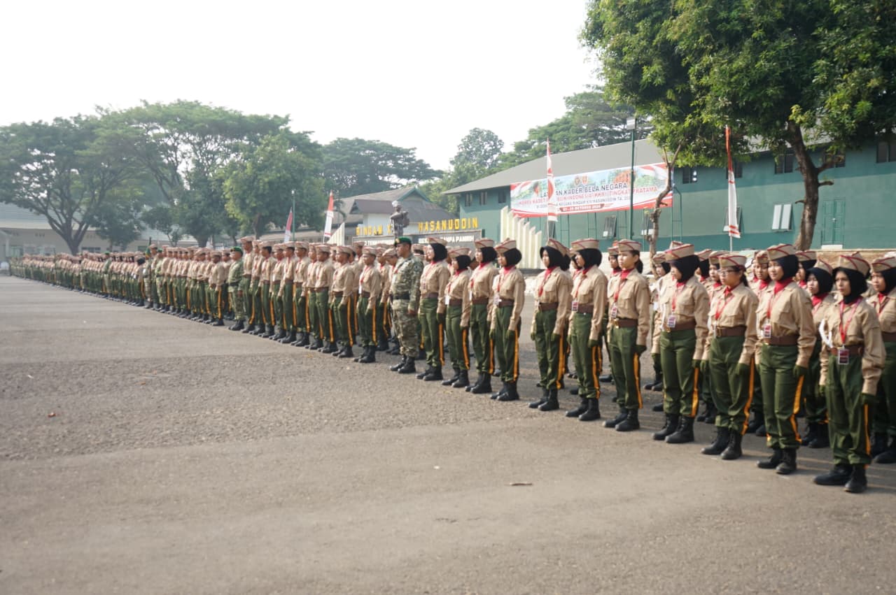 Sebanyak 286 pelajar mengikuti Latihan Kader Bela Negara KKRI 2026 di Gowa. Brigjen TNI Parluhutan Marpaung tekankan nasionalisme dan ancaman cognitive warfare demi menjaga NKRI menuju Indonesia Emas 2045.