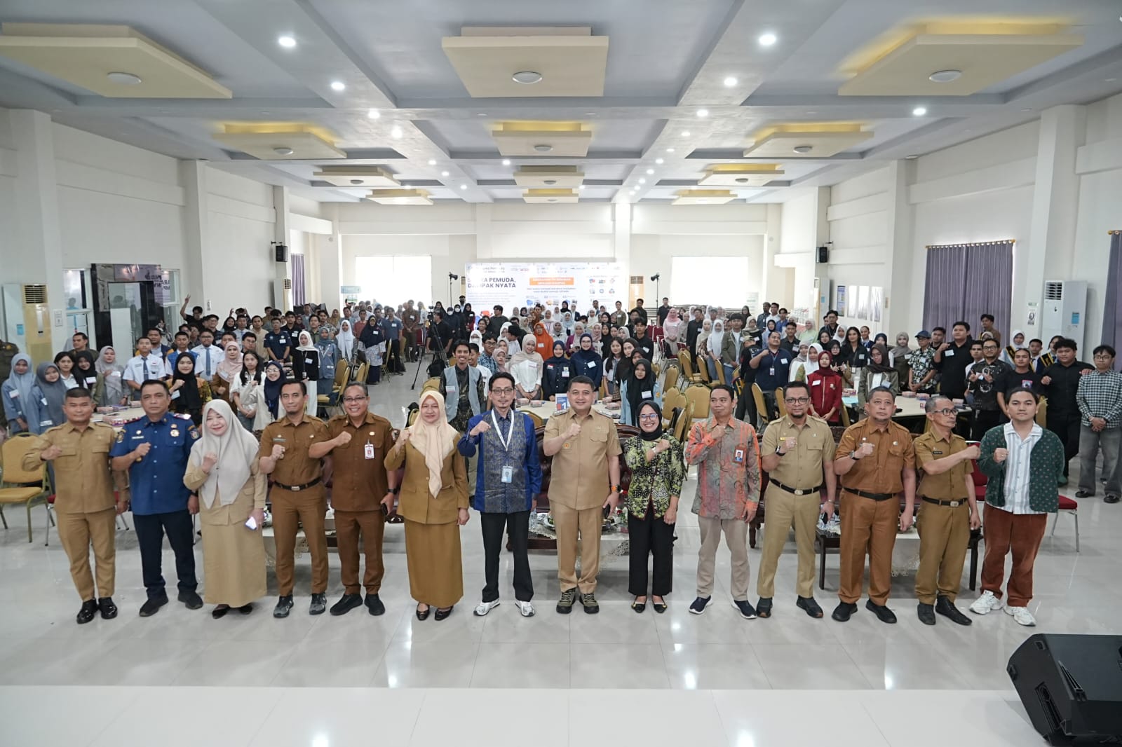 Wali Kota Makassar Munafri Arifuddin menargetkan Makassar Creative Hub hadir di 15 kecamatan untuk memperluas ruang kreativitas dan partisipasi pemuda dalam pembangunan.