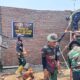 Renovasi rumah Ismail melalui program TMMD ke-130 Kodim 1409/Gowa di Desa Kalebarembeng mencapai progres 48 persen pada Jumat, 30 Oktober 2026.