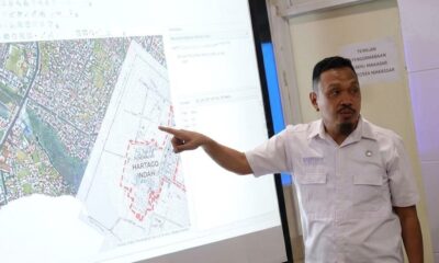 Disperkim Kota Makassar dipimpin Mahyuddin membahas percepatan penyerahan PSU Perumahan Hartaco Indah melalui koordinasi dengan BPN, inventarisasi lahan, dan pendataan fasilitas umum.